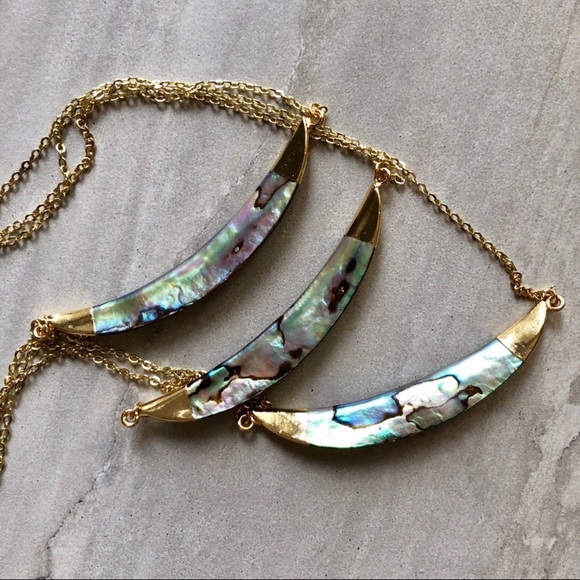 NEW!  14K Gold Abalone Crescent Necklace - Picture 4 of 7